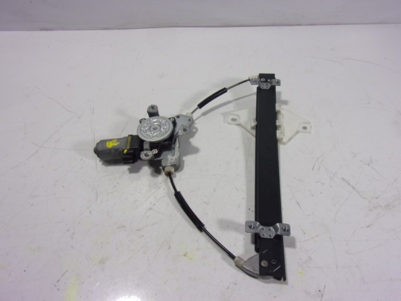 Recambio de elevalunas trasero izquierdo para ssangyong korando premium 4x2 referencia OEM IAM   