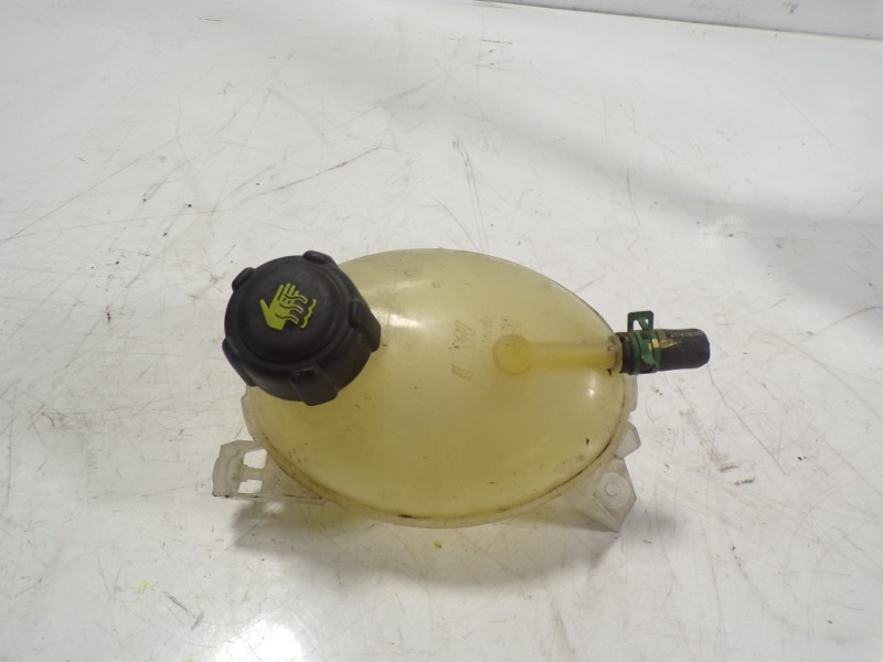 Recambio de deposito expansion para dacia sandero stepway referencia OEM IAM 217104354R  