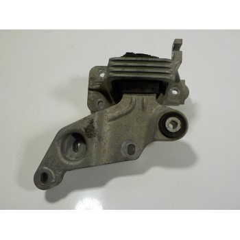 SOPORTE MOTOR DERECHO A4472411200 A4472411200 