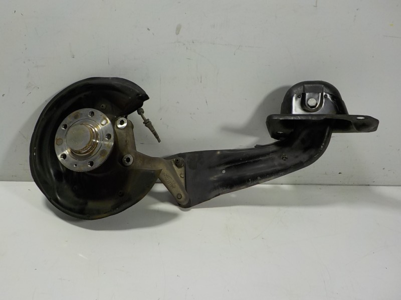 Recambio de mangueta trasera derecha para volkswagen scirocco (138) 2.0 tdi referencia OEM IAM 3C0505434K 3C0505436F 3G0598611