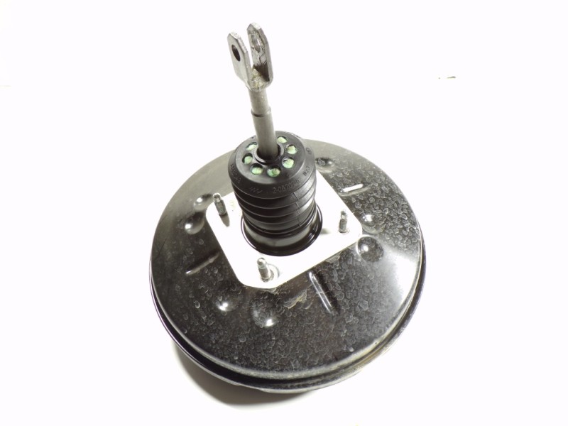 Recambio de servofreno para dacia sandero stepway referencia OEM IAM 472107479R 472103298R 