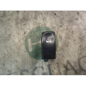 MANDO ELEVALUNAS DELANTERO DERECHO 