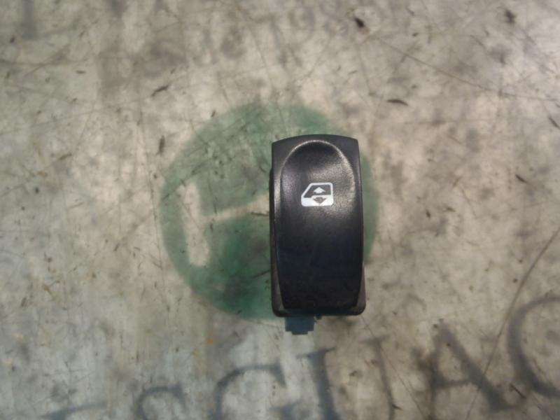 Recambio de mando elevalunas delantero derecho para renault clio iii authentique referencia OEM IAM   