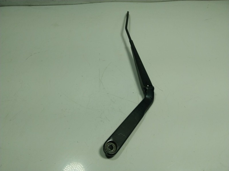 Recambio de brazo limpia delantero derecho para porsche panamera 3.0 v6 tdi cat referencia OEM IAM 97062802900 970628029 