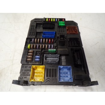 CAJA RELES / FUSIBLES 1617549080 9819851380 28550133