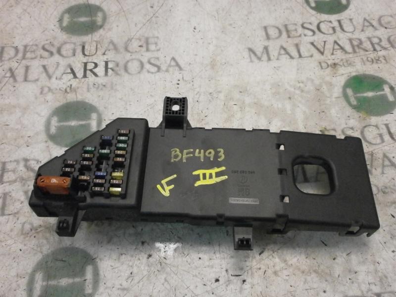 Recambio de caja reles / fusibles para opel vectra c berlina club referencia OEM IAM   