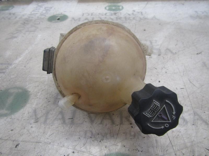 Recambio de deposito expansion para peugeot 308 sport referencia OEM IAM 1323AJ  