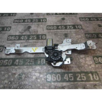 ELEVALUNAS DELANTERO DERECHO 807206838R 