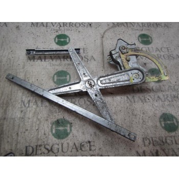 ELEVALUNAS DELANTERO DERECHO 824023E002 