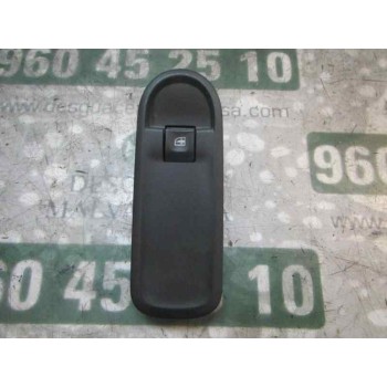 MANDO ELEVALUNAS DELANTERO DERECHO 254217475R 