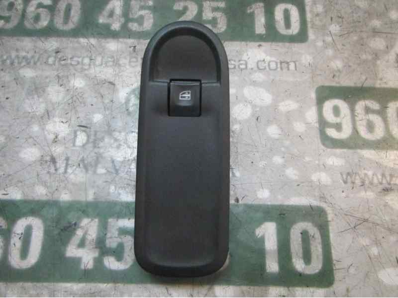 Recambio de mando elevalunas delantero derecho para dacia duster adventure referencia OEM IAM 254217475R  