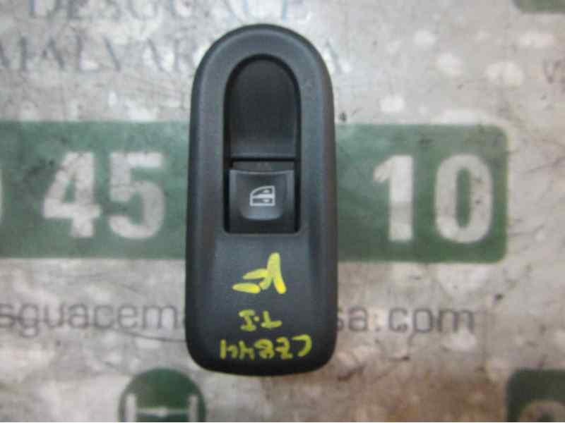 Recambio de mando elevalunas trasero izquierdo para dacia duster adventure referencia OEM IAM 254217475R  