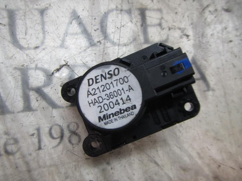 Recambio de motor apertura trampillas climatizador para renault zoe referencia OEM IAM   