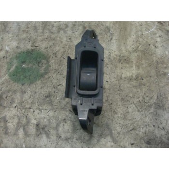 MANDO ELEVALUNAS DELANTERO DERECHO 94263AG050 