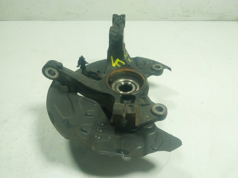 Recambio de mangueta delantera izquierda para ford kuga iii (dfk) 1.5 ecoboost referencia OEM IAM 2451516 LX6C3K171A1A 