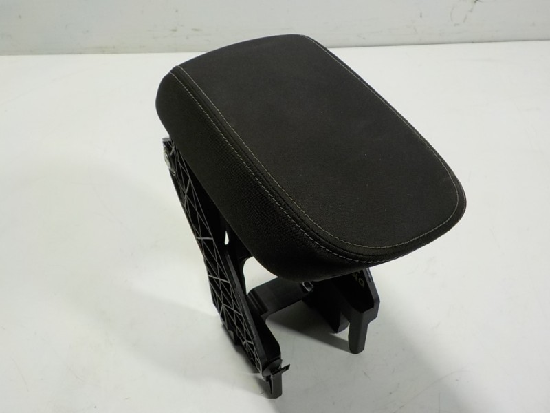 Recambio de apoyabrazos central para skoda kamiq (nw4) 1.0 tsi referencia OEM IAM 654864207ASYZ 654864207A 