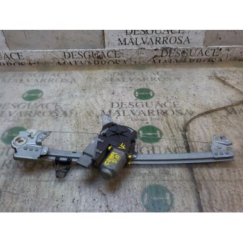 ELEVALUNAS DELANTERO DERECHO 