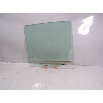 CRISTAL PUERTA TRASERO DERECHO 823001644R 