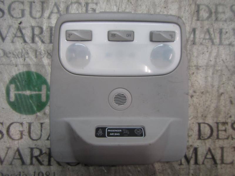 Recambio de piloto interior para renault zoe referencia OEM IAM   