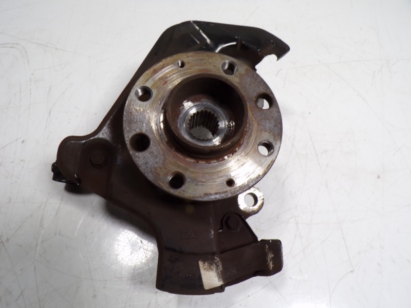 Recambio de mangueta delantera derecha para fiat punto (199) 1.2 cat referencia OEM IAM 51776375  