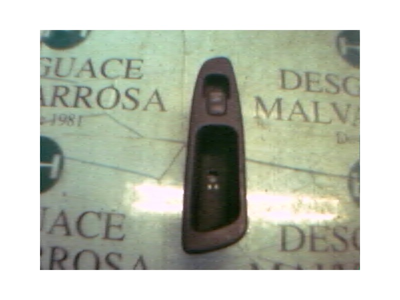 Recambio de mando elevalunas trasero izquierdo para volvo s40 berlina 1.8i referencia OEM IAM   