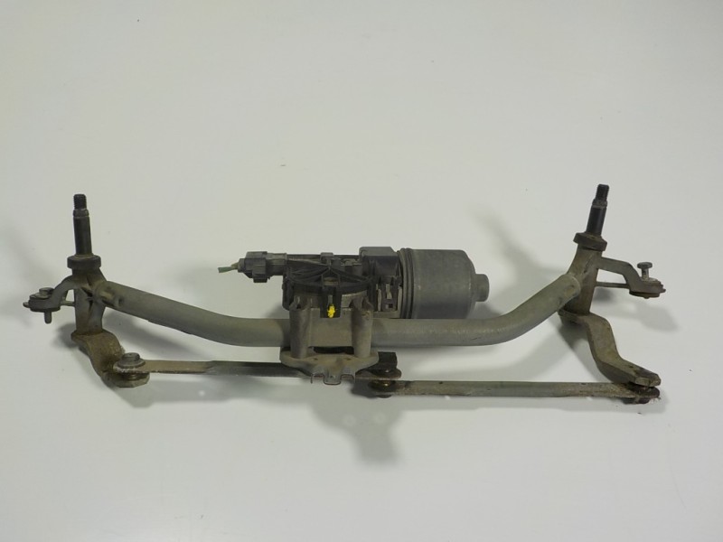 Recambio de motor limpia delantero para peugeot 208 1.4 hdi fap referencia OEM IAM 9673222580 0390241540 0390241540