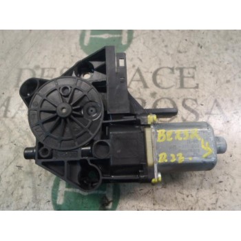 MOTOR ELEVALUNAS DELANTERO IZQUIERDO 807310596R 0130822479 