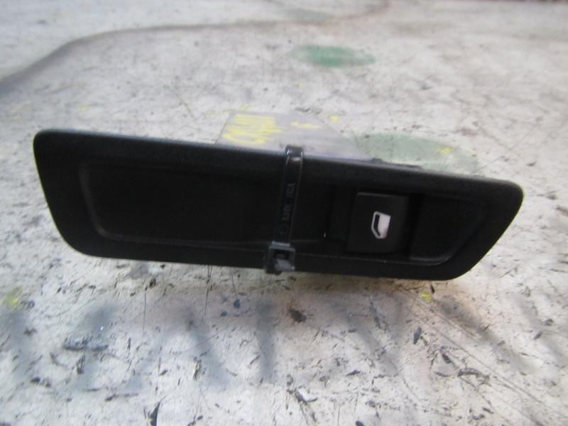 Recambio de mando elevalunas delantero derecho para citroën c-elysée seduction referencia OEM IAM 96657927ZD  