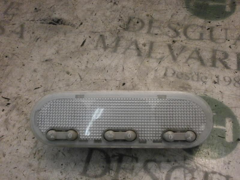 Recambio de piloto interior para renault megane ii berlina 5p confort dynamique referencia OEM IAM   