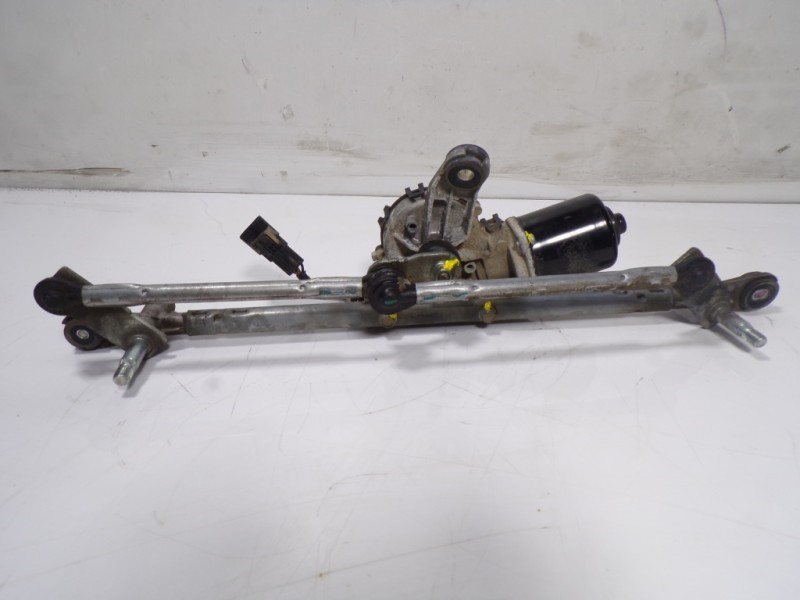 Recambio de motor limpia delantero para ssangyong korando premium 4x2 referencia OEM IAM   