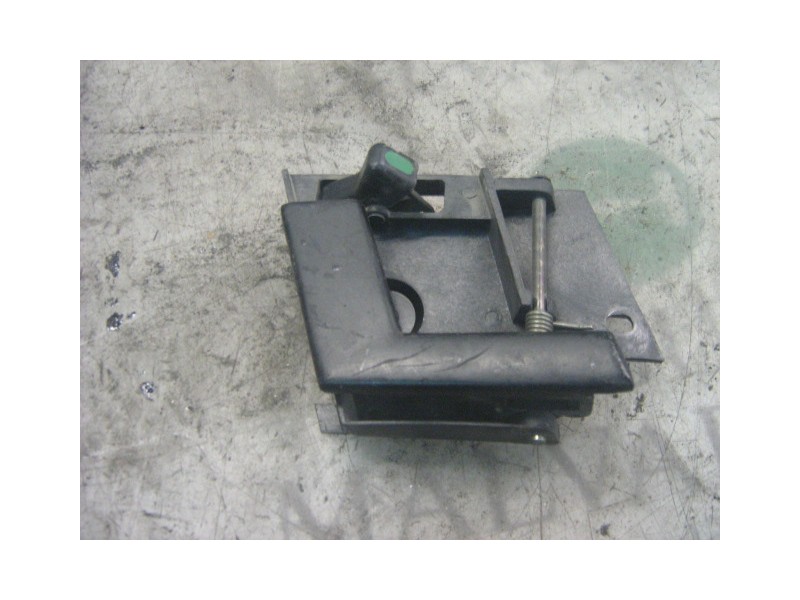 Recambio de maneta interior trasera derecha para tata safari 2.0 d ex referencia OEM IAM   