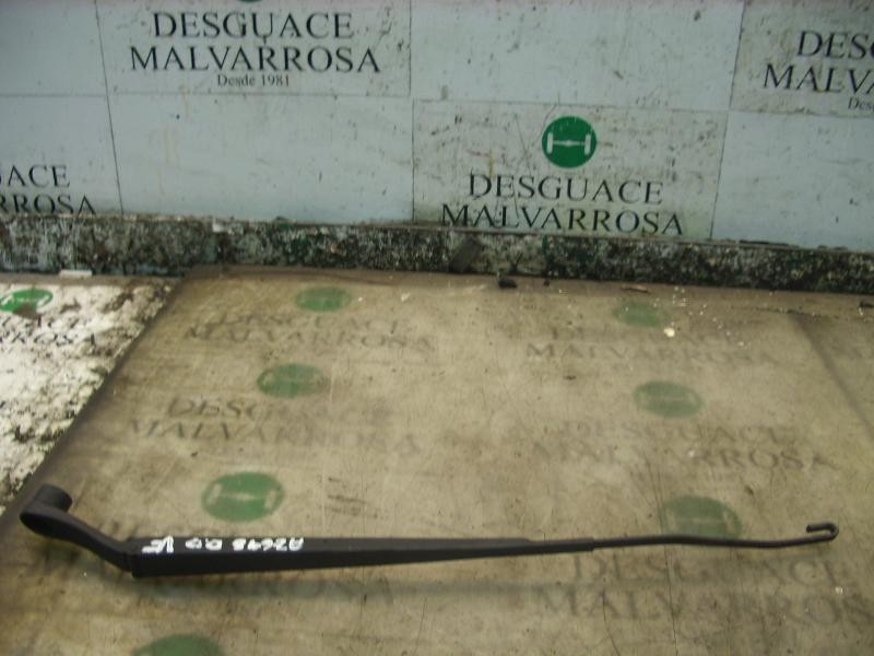 Recambio de brazo limpia delantero derecho para kia rio 1.5 crdi referencia OEM IAM 983201G001  