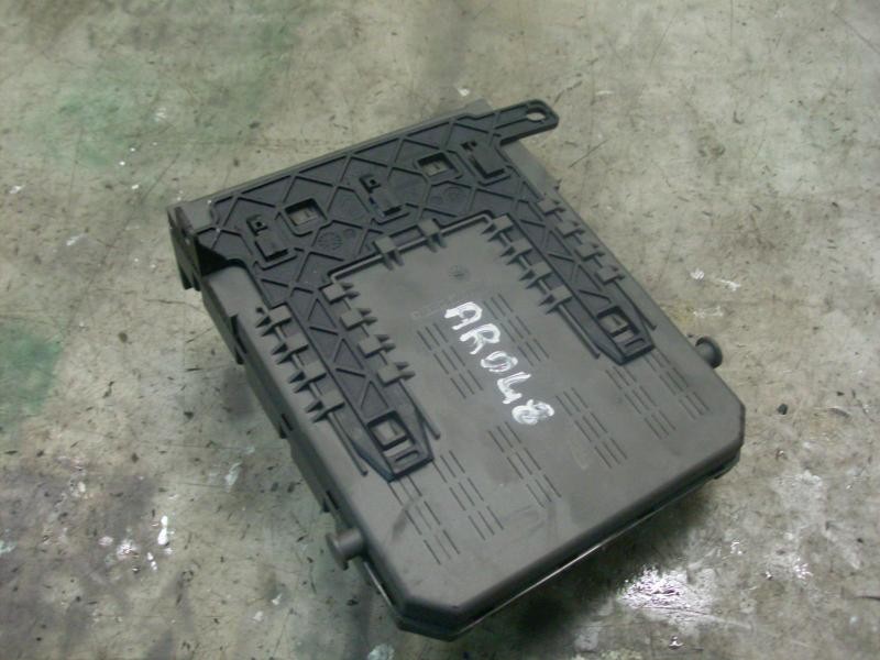 Recambio de caja reles / fusibles para citroën c5 berlina 2.0 hdi premier referencia OEM IAM   