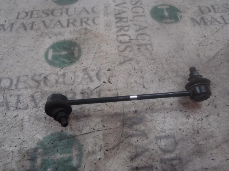 Recambio de tirante delantero izquierdo para hyundai i20 comfort referencia OEM IAM 548301J000  