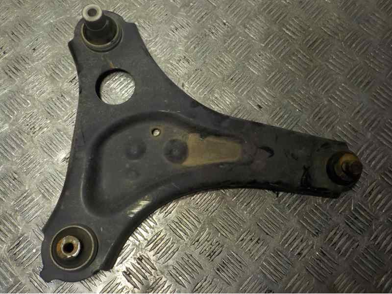 Recambio de brazo suspension inferior delantero derecho para smart forfour 0.9 turbo cat referencia OEM IAM A4533308000  