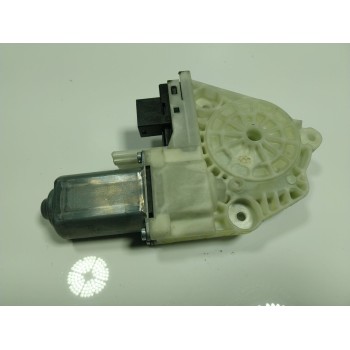 MOTOR ELEVALUNAS TRASERO DERECHO 97062410101 05860110 