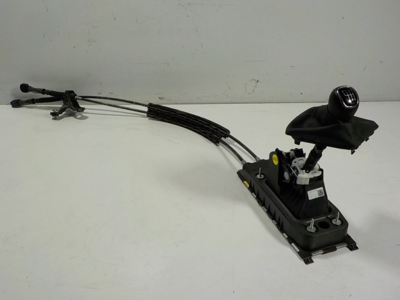 Recambio de palanca cambio para skoda kamiq (nw4) 1.0 tsi referencia OEM IAM 2Q0711049K 2Q0711049K 