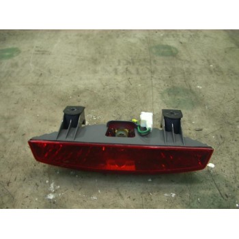 PILOTO TRASERO CENTRAL 927501G210 