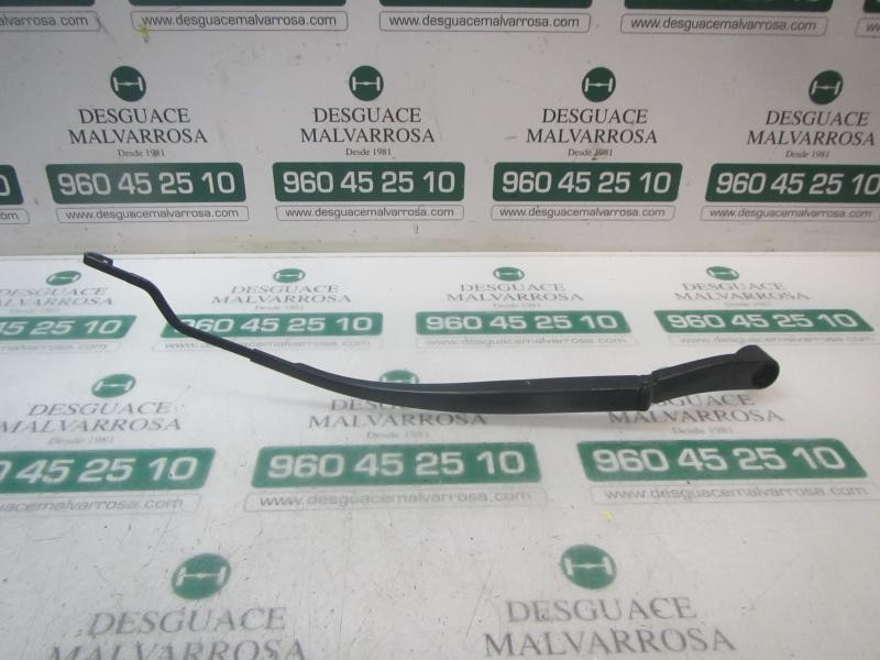 Recambio de brazo limpia delantero derecho para hyundai veloster sport s referencia OEM IAM 983202V000  