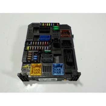 CAJA RELES / FUSIBLES 1629087180 9819851280 