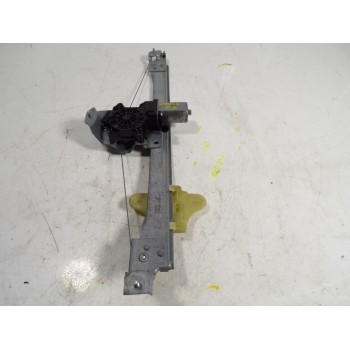 ELEVALUNAS DELANTERO DERECHO 807200713R 128001471B 9030319C