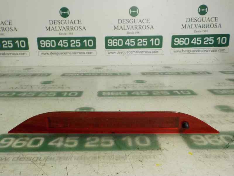 Recambio de piloto trasero central para smart forfour 0.9 turbo cat referencia OEM IAM A4539063500  