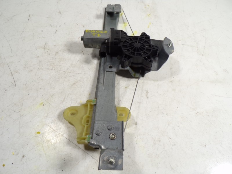 Recambio de elevalunas trasero izquierdo para renault captur life referencia OEM IAM 827012973R 128001472B 9030318C