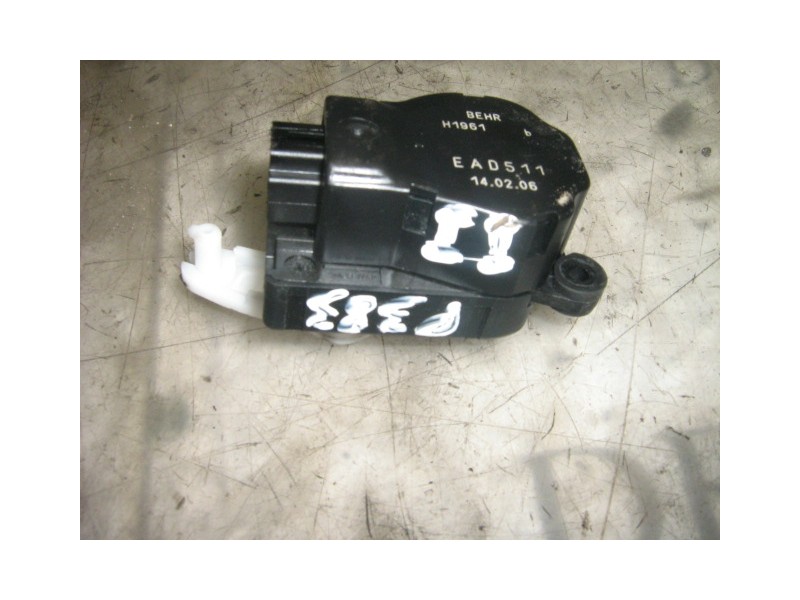 Recambio de motor apertura trampillas climatizador para citroën c4 berlina exclusive referencia OEM IAM   