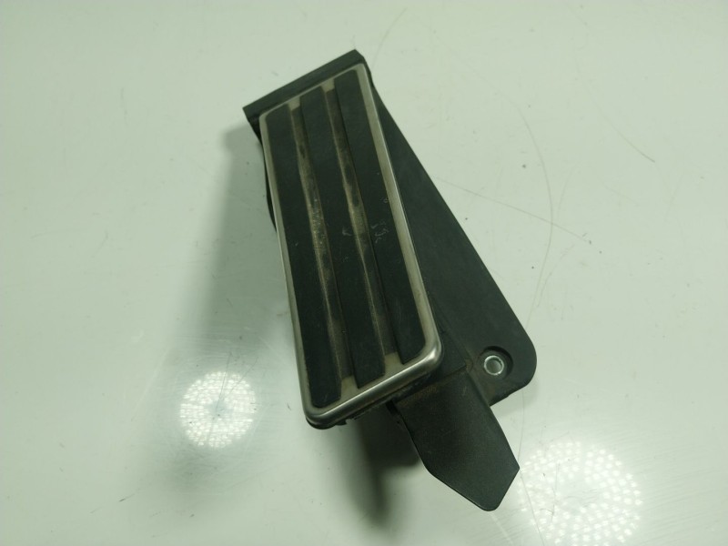 Recambio de potenciometro pedal para porsche panamera 3.0 v6 tdi cat referencia OEM IAM 97042302101 970423021 