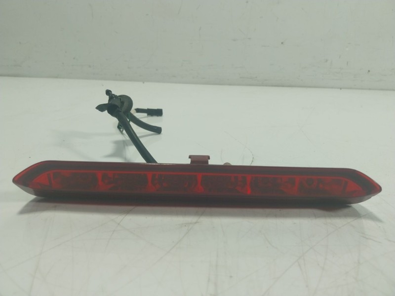 Recambio de piloto trasero central para opel mokka / mokka x (j13) 1.4 (_76) referencia OEM IAM 95151129  