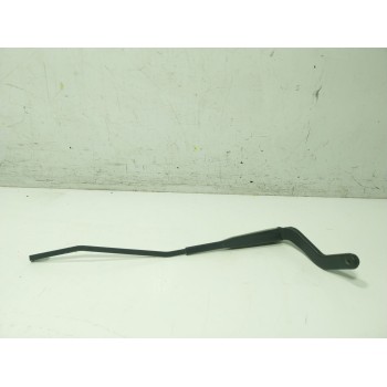 BRAZO LIMPIA DELANTERO DERECHO 