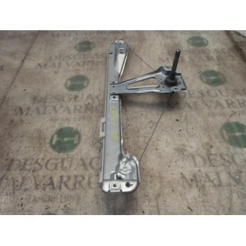 ELEVALUNAS TRASERO DERECHO 