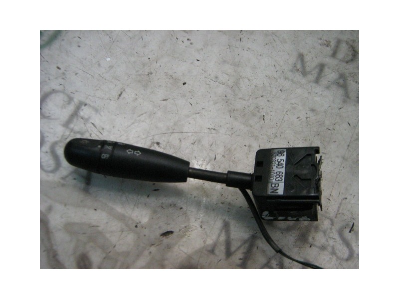 Recambio de mando luces para chevrolet kalos 1.4 se referencia OEM IAM   