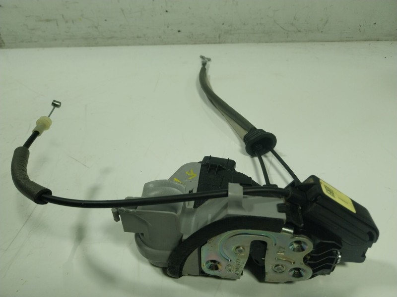 Recambio de cerradura puerta delantera derecha para hyundai ioniq (ae) 1.6 gdi plug-in hybrid referencia OEM IAM 81320G2010  